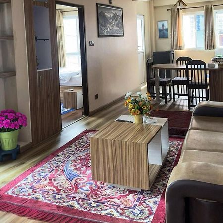 House Of Forrest, Service Apartments Катманду Екстер'єр фото