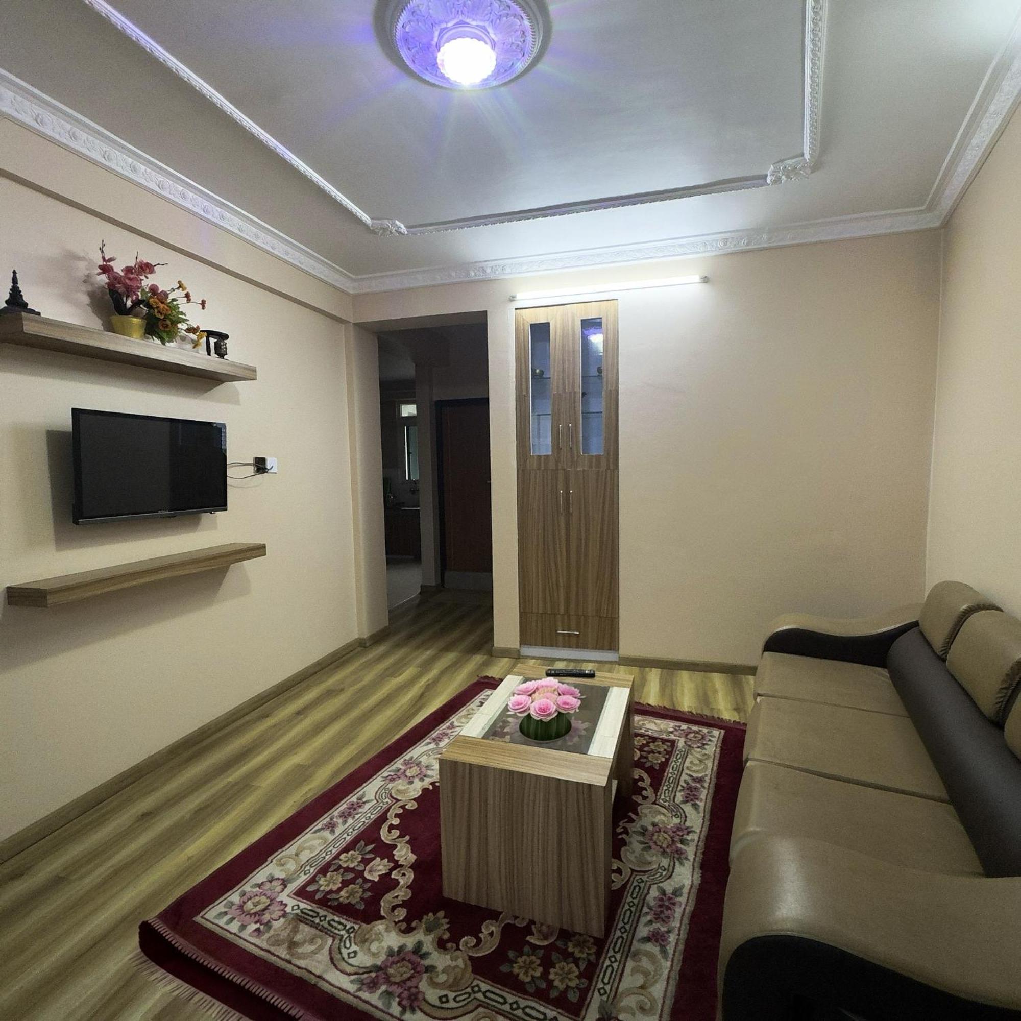 House Of Forrest, Service Apartments Катманду Екстер'єр фото